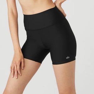 Alo Yoga Black 5" Airlift Energy Bike Shorts